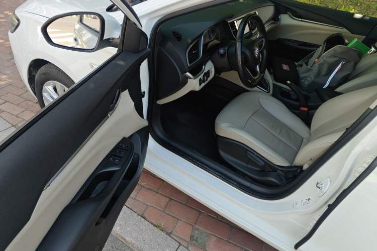 Used Buick GT 2019 15T Dual-Clutch Connected Elite Version China V Standard
