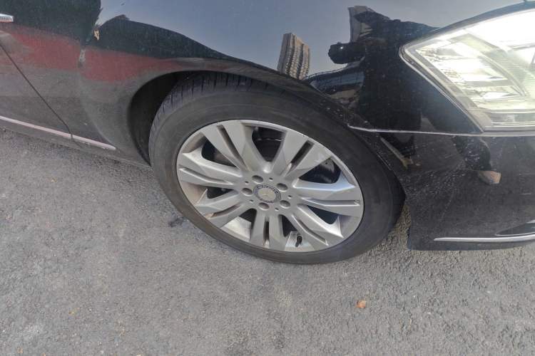 Used Mercedes-Benz S-Class 2012 S 300 L Business Standard Model