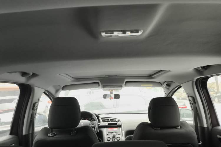 Used Peugeot 3008 2016 2.0L Automatic Classic Edition
