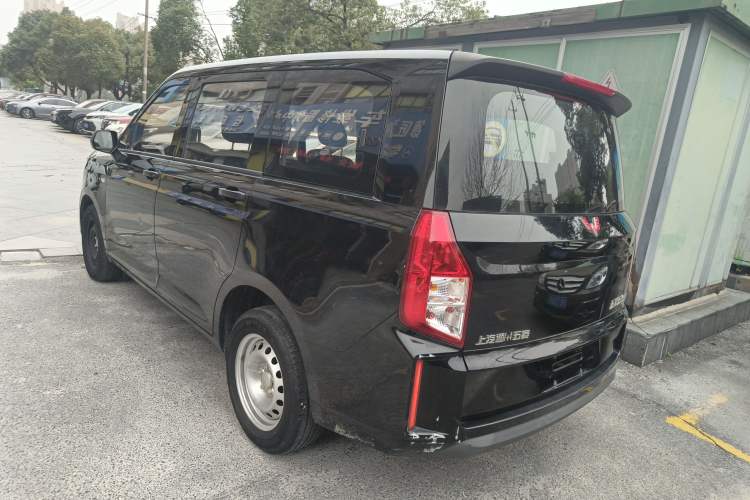 Used Wuling Hongguang PLUS 2020 1.5L Manual Standard Edition 7-Seater
