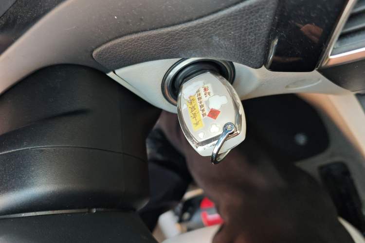 Used Mercedes-Benz C-Class 2010 C 180K Classic model