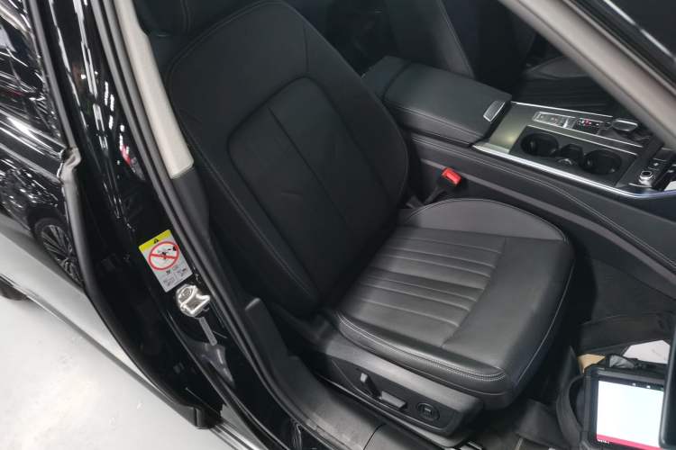 Used Audi A6 (Import) 2023 allroad quattro 55 TFSI Prestige Off-Road Model