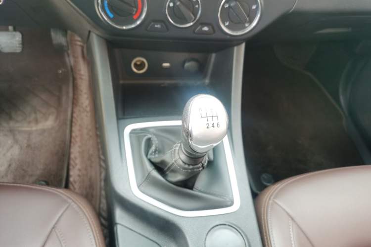 Used Great Wall Wingle 7 2019 2.0T Diesel Two-Wheel Drive Elite Version China VI Standard Big Double Cabin GW4D20M