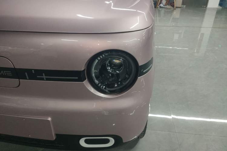 Used Geely Galaxy Panda 2025 210 km – Yuanqi Bear Left Front Headlight