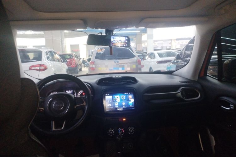 Used Jeep Renegade 2017 180T Automatic High-Energy Version Headliner