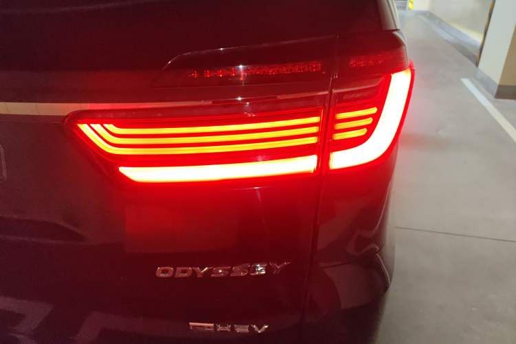 Used Honda Odyssey 2024 2.0L eHEV Sharp & Enjoy Edition