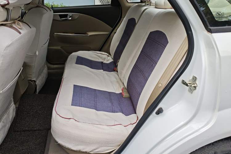 Used Buick Excelle 2015 1.5L Automatic Classic Model Left Rear Seat