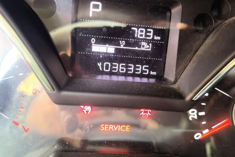 Used Citroen C4 Sega 2016 1.6L Automatic Luxury Model Odometer Close Up