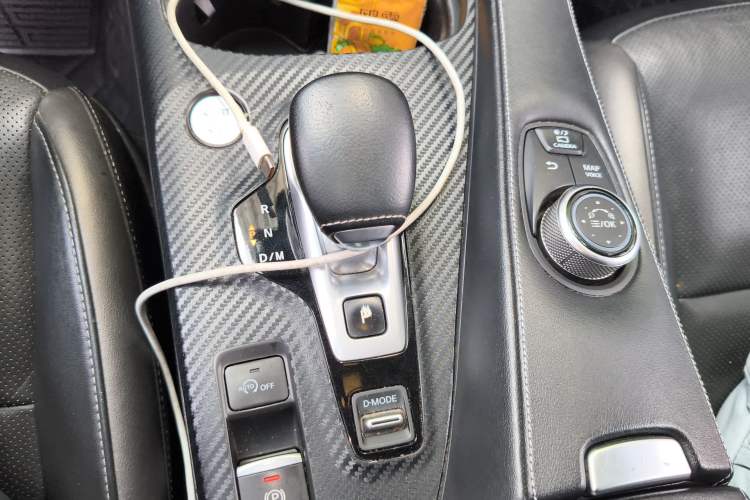 Used Infiniti QX50 2018 2.0T Four-Wheel Drive Smart Edition Gear Lever