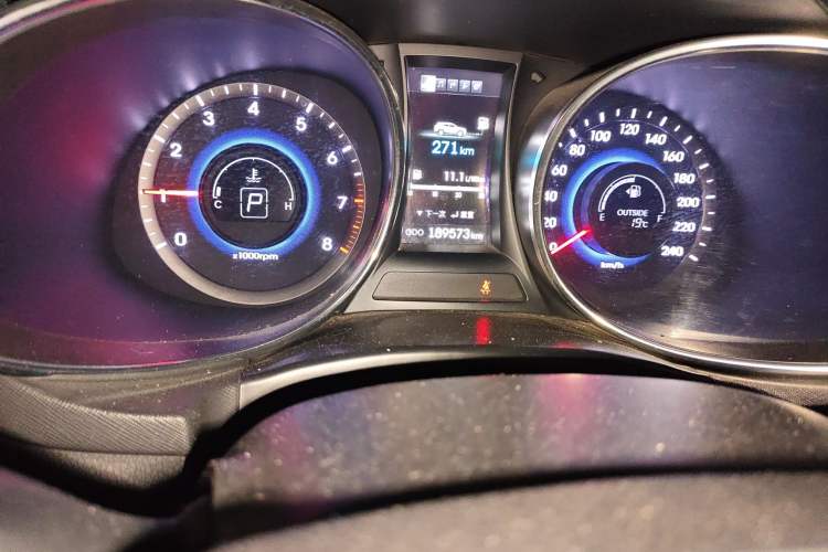 Used Hyundai Santa Fe Classic 2013 3.0L 4x4 Premium Edition 7-Seater Euro IV