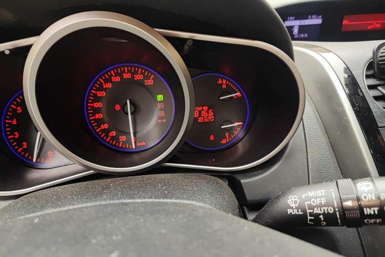 Used Mazda CX-7 2014 2.3T Smart All-Wheel Drive Supreme Edition Odometer Close Up