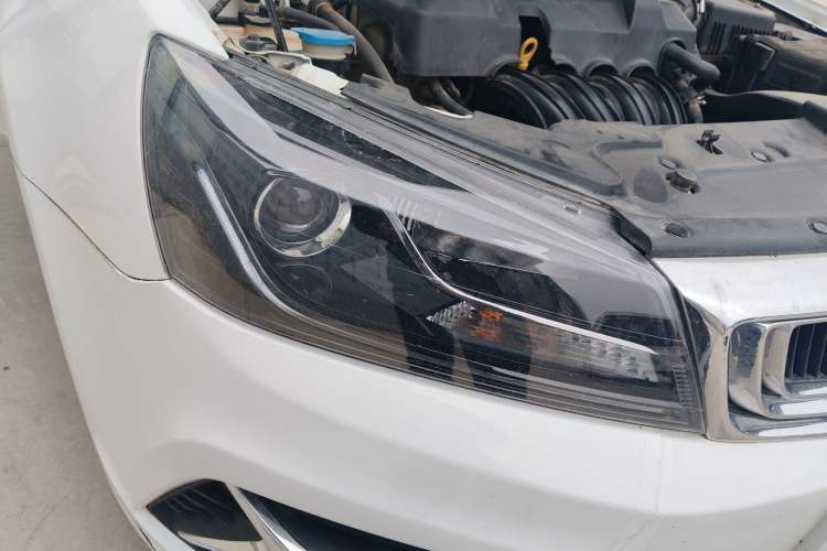 Used Geely Auto Emgrand 2020 1.5L Manual Luxury Model Right Front Headlight
