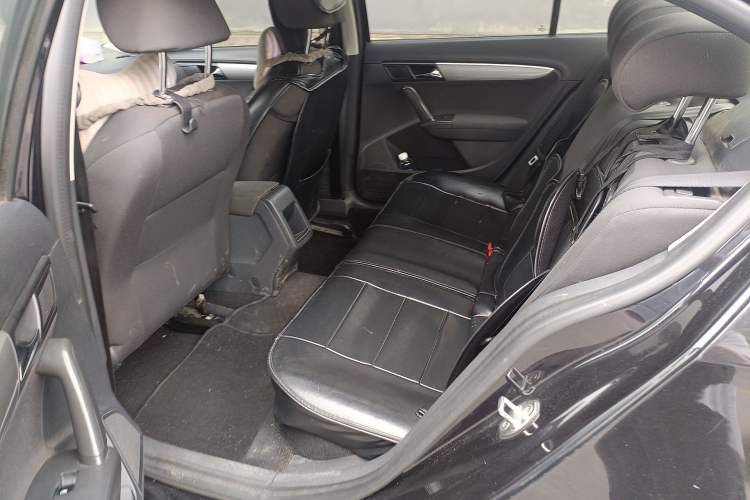 Used Volkswagen Lavida 2013 1.6L Manual Fashion Edition
