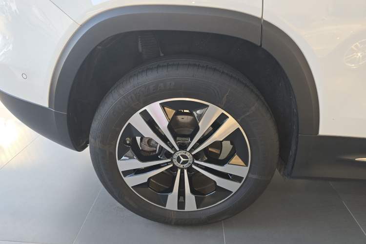 Used Mercedes-Benz GLB 2024-Year Restyled GLB 200 Dynamic Edition
