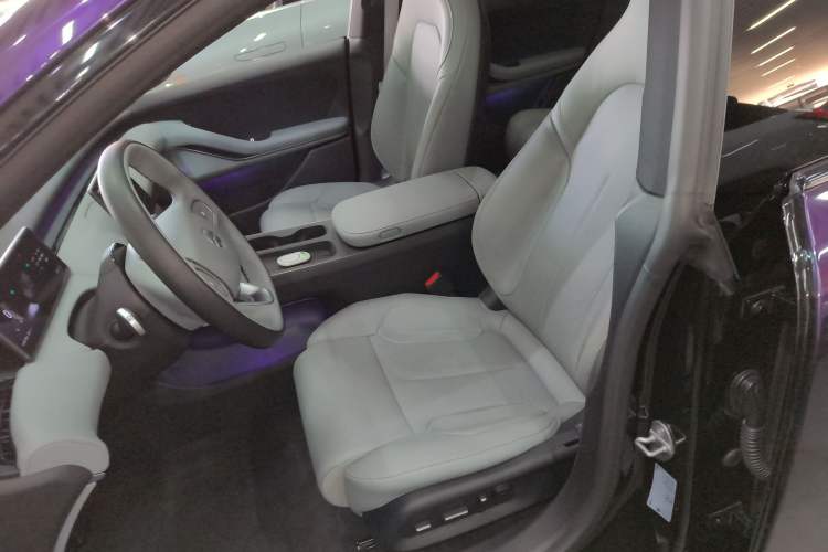 Used Nio ET5T 2024 75kWh Touring Left Front Seat