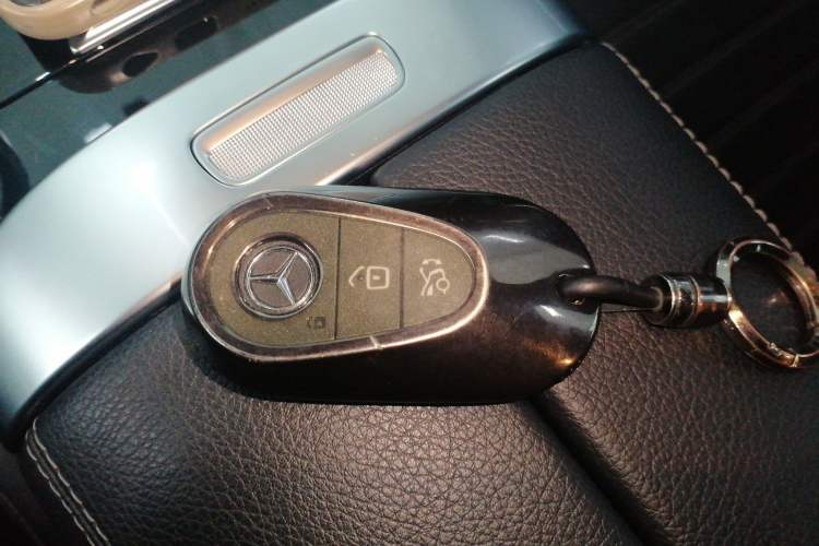 Used Mercedes-Benz C-Class 2022 C 200 L Sport Edition Vehicle Key