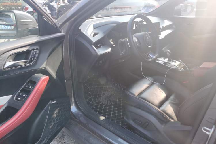 Used MG 5 2021 Revised 300TGI DCT Elegant Luxury Flagship Edition