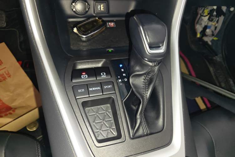 Used Toyota RAV4 2023 2.0L CVT Two-Wheel Drive Fashion Plus Edition