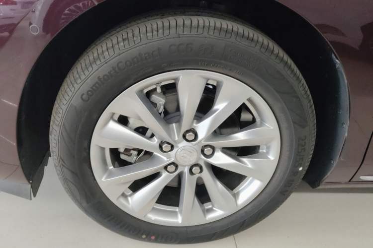 Used Buick GL8 2023 Avenir Aivia Six-Seat Deluxe Edition Left Front Wheel Hub