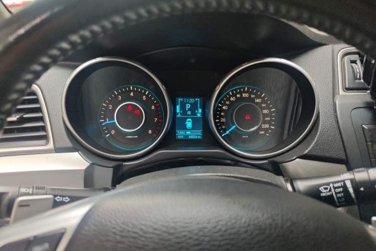 Used BAIC Senova X65 2015 2.0T Automatic Elite Model
