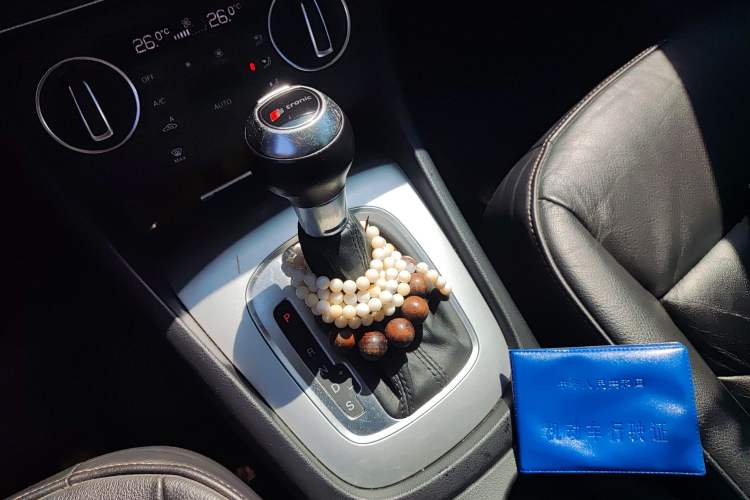 Used Audi Q3 2017 30 TFSI Fashion Model Gear Lever