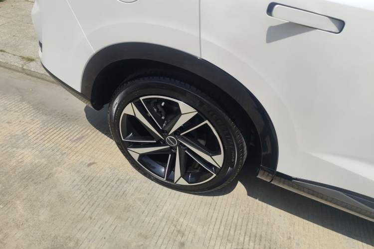 Used Roewe RX5 eMAX 2022 1.5T PHEV Fearless Deluxe Edition
