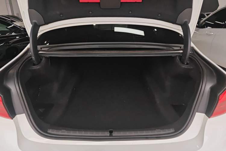 Used BMW 5 Series (Import) 2018 525i M Sport Package
