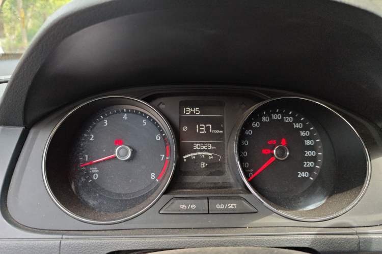 Used Volkswagen Lavida 2017 1.6L Manual Comfort Edition