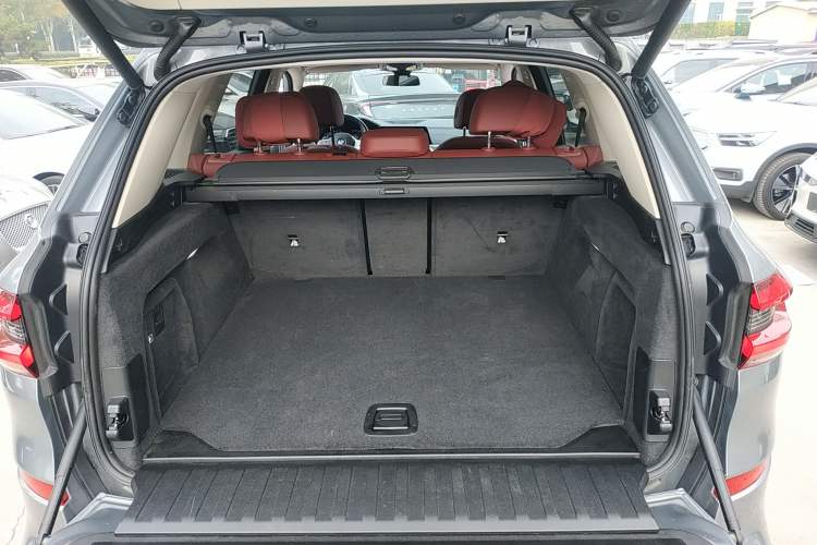 Used BMW X5 2022 Restyled xDrive 30Li Luxury Version M Sport Package
