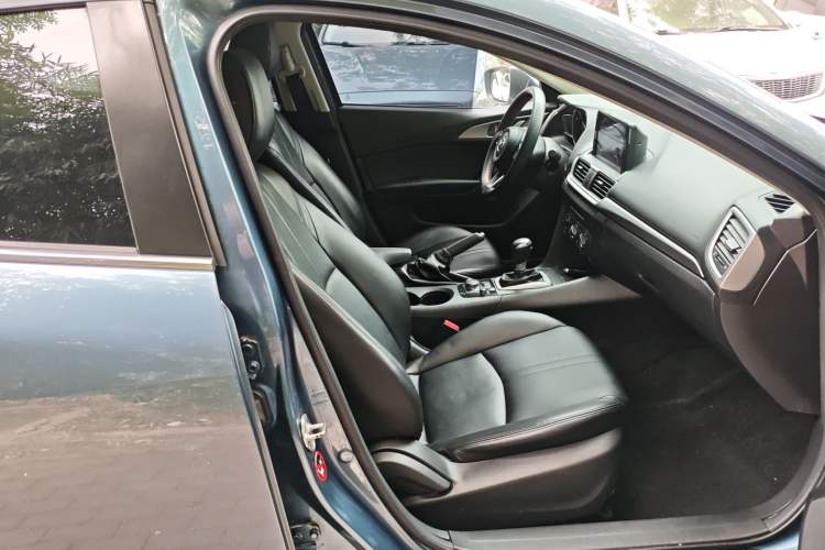 Used Mazda 3 Axela 2017 Sedan 1.5L Automatic Comfort Model Emission Standard China V