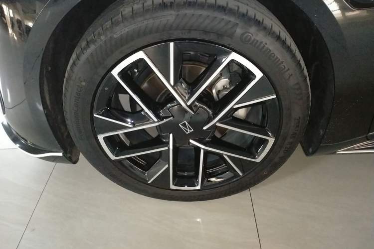 Used Avatr 06 2025 Max All-Electric Version Left Front Wheel Hub