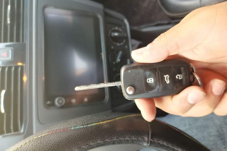 Used Volkswagen Santana 2018 1.5L Manual Fashion Edition Vehicle Key