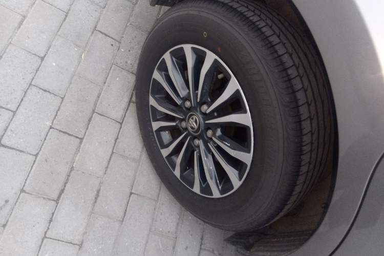 Used Toyota Corolla 2017 Revised Version 1.2T S-CVT GL Right Rear Wheel Hub