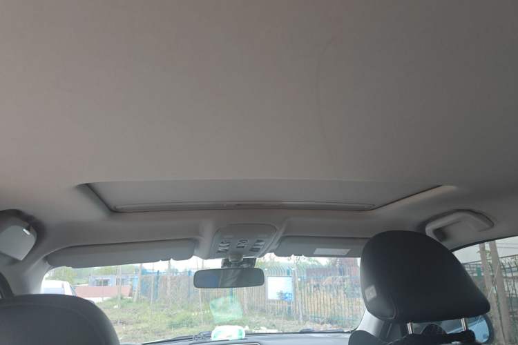 Used Haval H2 2016 Red-Label 1.5T Automatic Two-Wheel Drive Luxury Model Headliner