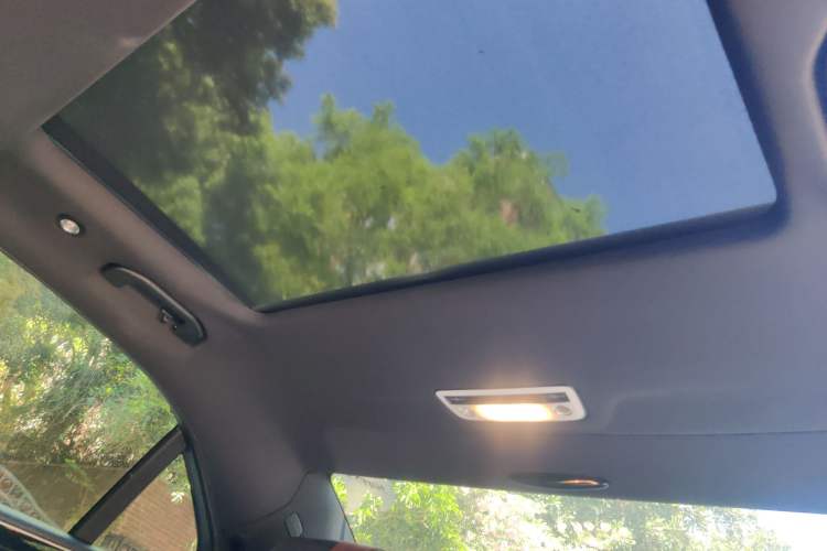 Used Mercedes-Benz E-Class 2015 Restyled E 260 L Sport Edition Headliner