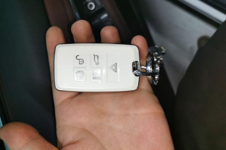 Used Land Rover Range Rover Evoque New Energy 2023 Aurora L P300e Plug-in Hybrid Electric Version