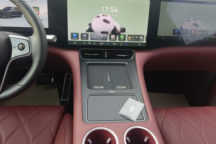 Used Hima AITO M8 2025 Extended-Range Ultra Version 53.4 kWh 5-Seater Edition Audio And AC Panel