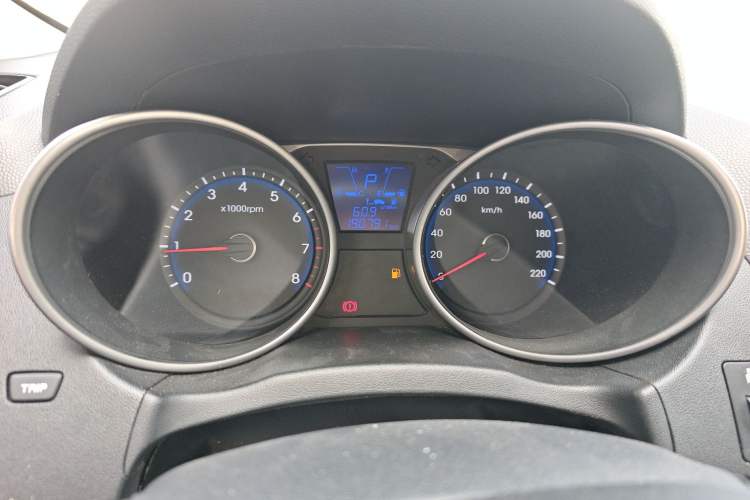 Used Hyundai ix35 2015 2.0L Automatic 2WD Smart Version China V Standard Odometer Close Up