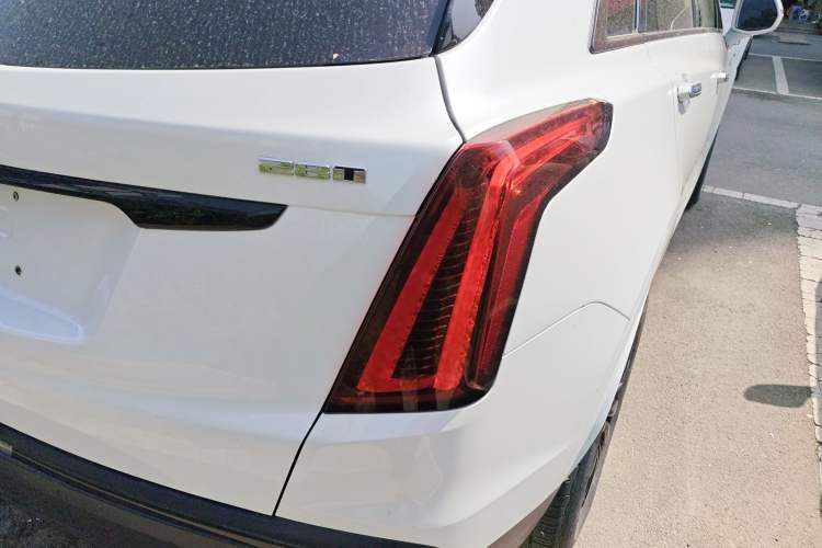 Used Cadillac XT5 2021 2.0T Two-Wheel Drive Luxury Version Right Rear Taillight