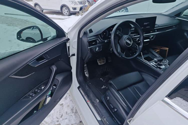 Used Audi A4L 2020 40 TFSI Fashionable and Elegant Model