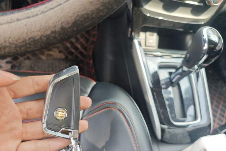 Used Nissan Sylphy 2019 1.6XV CVT Smart Connect Luxury Edition China V Standard Vehicle Key