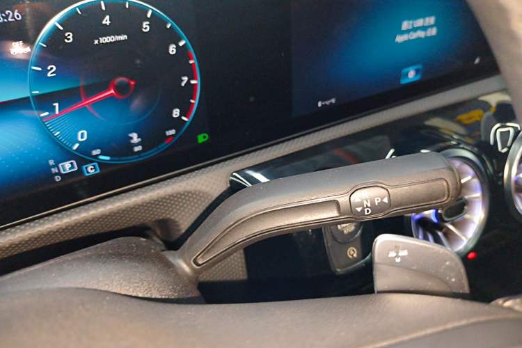 Used Mercedes-Benz A-Class 2022 Revised Version A 200 L Sport Sedan Fashionable Style Gear Lever