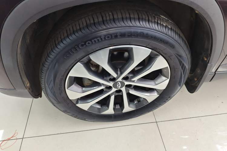 Used Chery Tiggo 8 2019 1.5 TCI Automatic Elite Model Left Front Wheel Hub