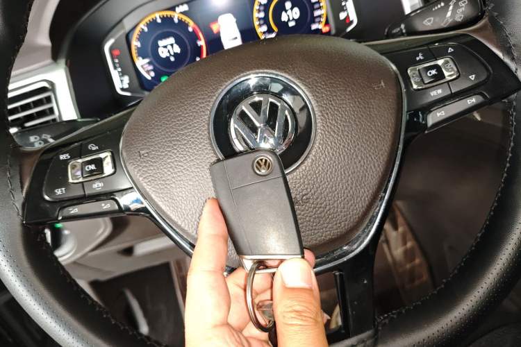 Used Volkswagen Teramont 2020 330TSI Two-Wheel-Drive Luxury Edition China VI Standard
