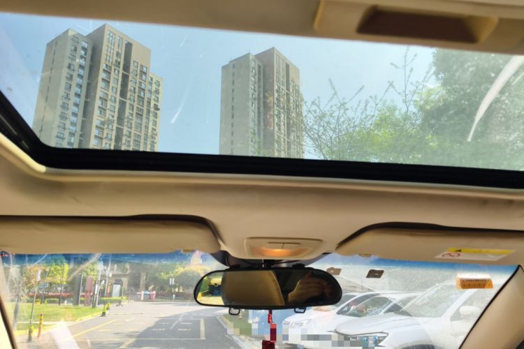 Used Baojun 560 2015 1.8L manual luxury version
