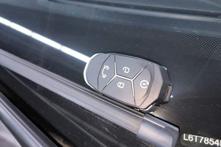 Used Lynk & Co 03 2021 03+ 2.0TD Automatic Wind-Chasing Edition
