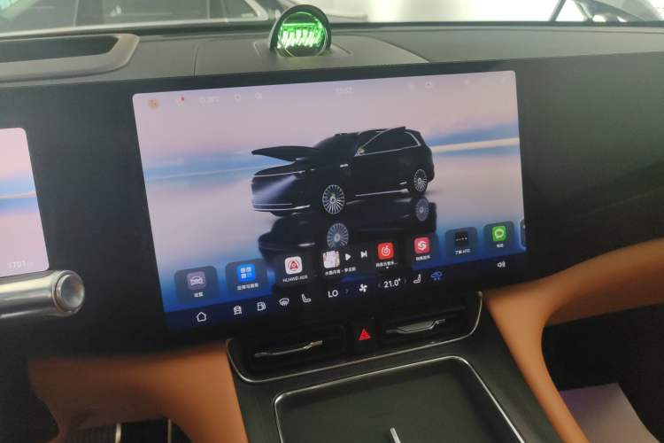 Used Hima AITO M8 2025 Extended-Range Ultra Version 53.4 kWh 6-Seater Edition
