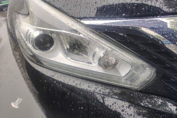 Used Nissan Murano 2015 2.5L XL Two-Wheel Drive Smart Edition Right Front Headlight