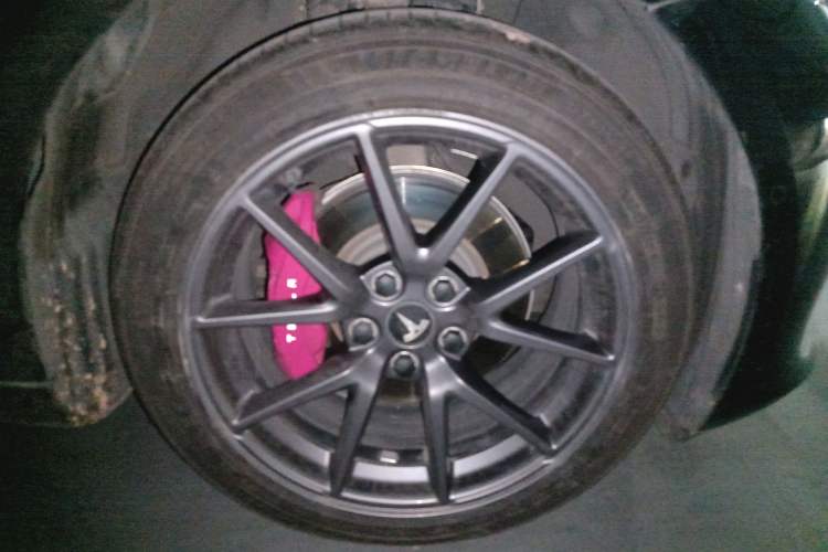 Used Tesla Model 3 2021 Standard Range Rear-Wheel Drive Upgraded Version 3D6 Right Front Wheel Hub