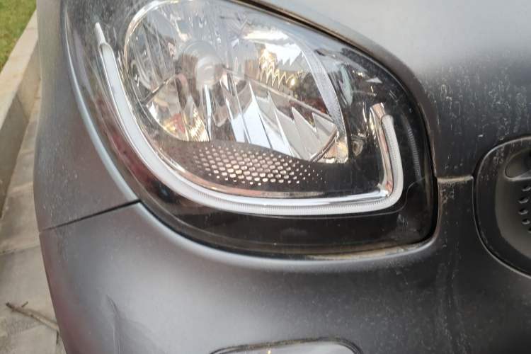 Used smart fortwo 2018 0.9T 66kW Convertible Brilliant Grey Special Edition China V Emission Standard
